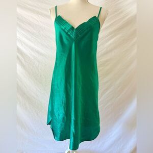 Vtg LAURA ADAMS Emerald Green Satin Spaghetti Strap Slip Dress Womens Y2K Small
